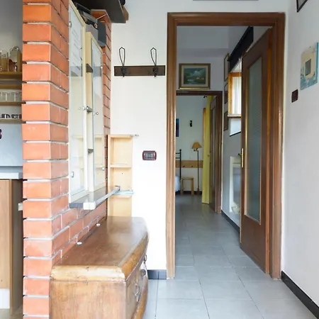 Fattore 8 Apartman *