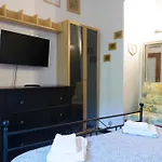 Fattore 8 شقة