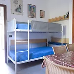Fattore 8 شقة